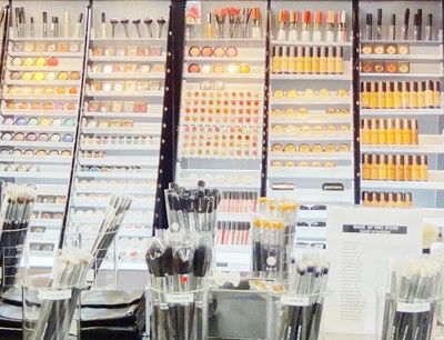 50至100万元美容创业加盟品牌 找50至100万元美容好项目上中国加盟网